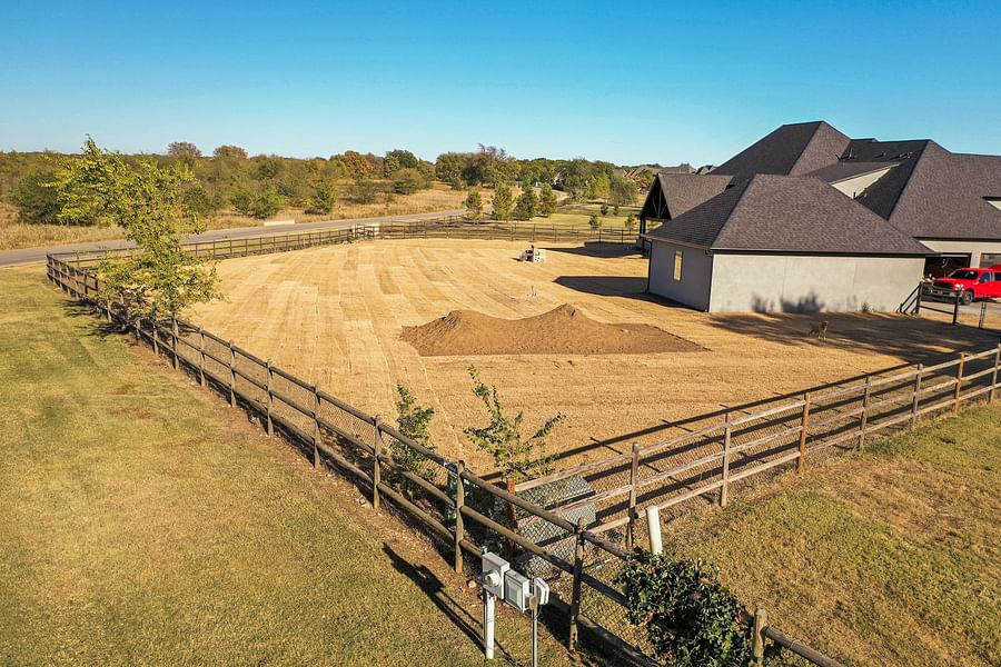outdoor horse arena landscaping