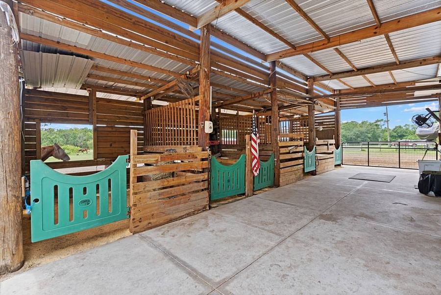 Affordable equestrian property 4 with motorcycle trail access